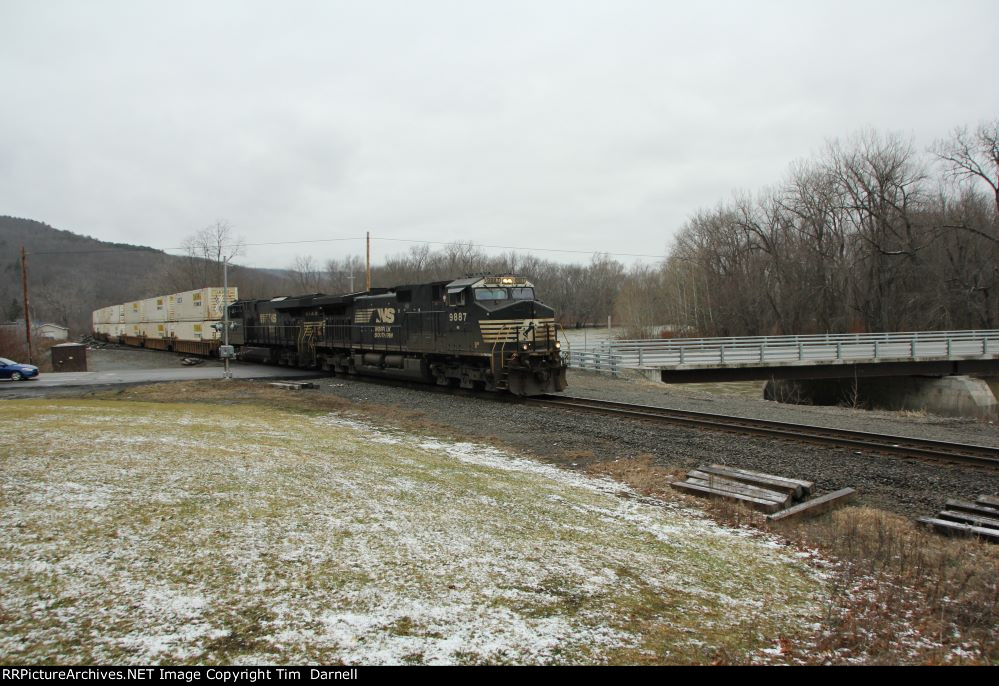 NS 9887 on 264-20